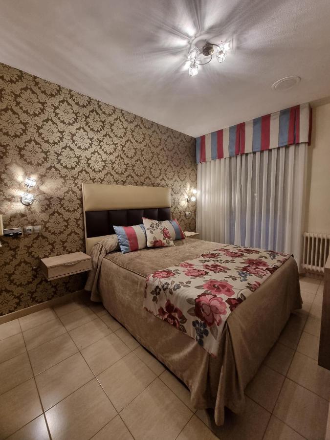 Riaño Hostal Sainz מראה חיצוני תמונה
