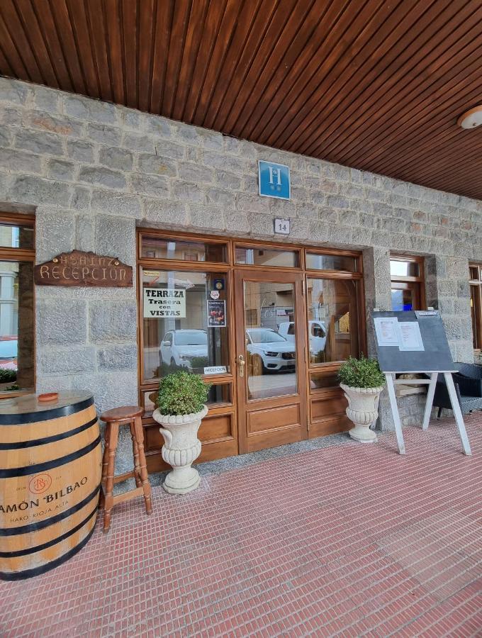 Riaño Hostal Sainz מראה חיצוני תמונה