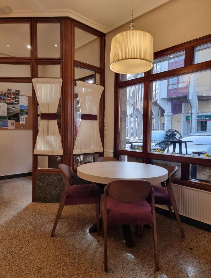 Riaño Hostal Sainz מראה חיצוני תמונה