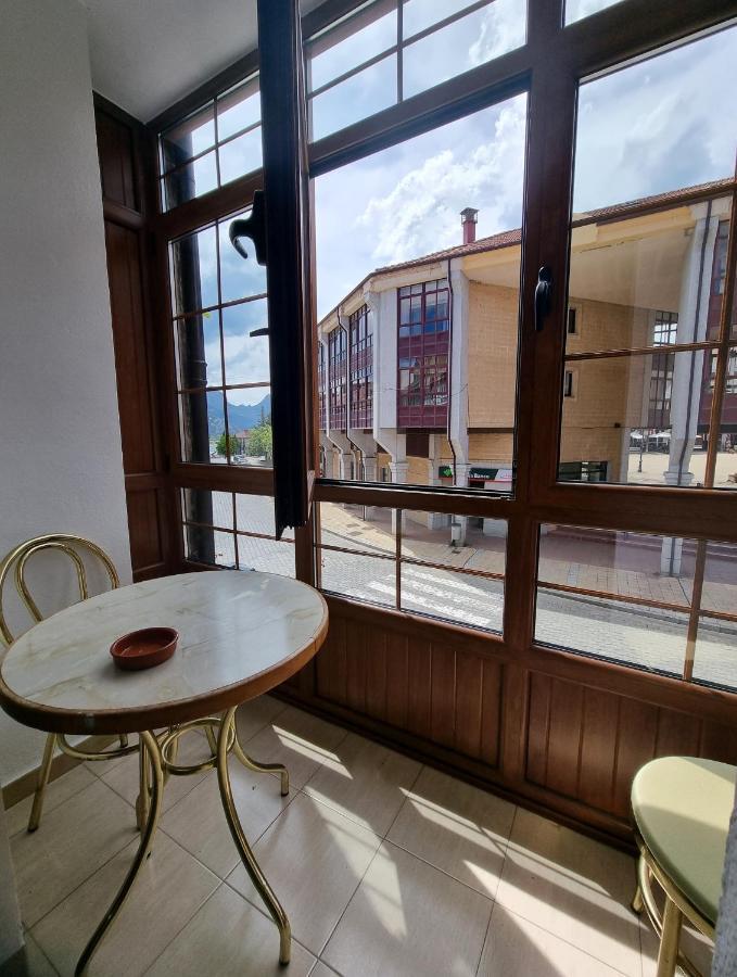 Riaño Hostal Sainz מראה חיצוני תמונה