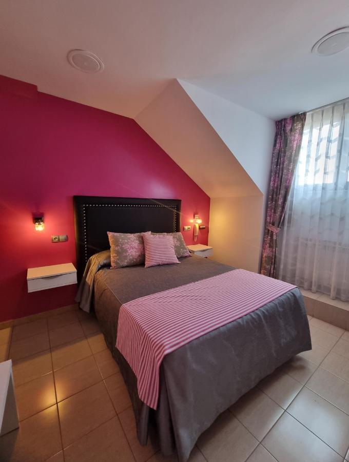 Riaño Hostal Sainz מראה חיצוני תמונה