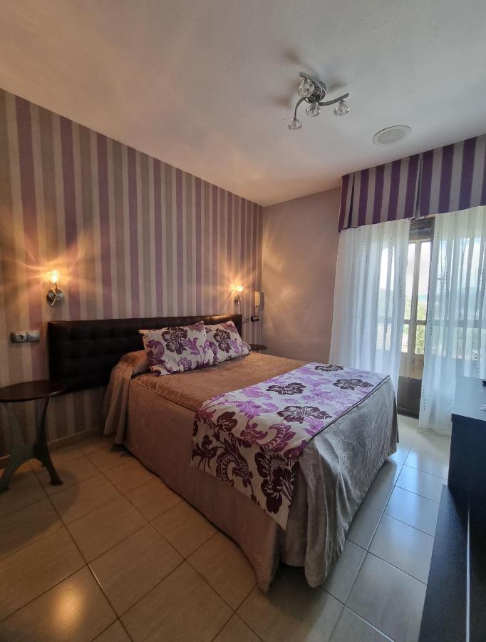 Riaño Hostal Sainz מראה חיצוני תמונה