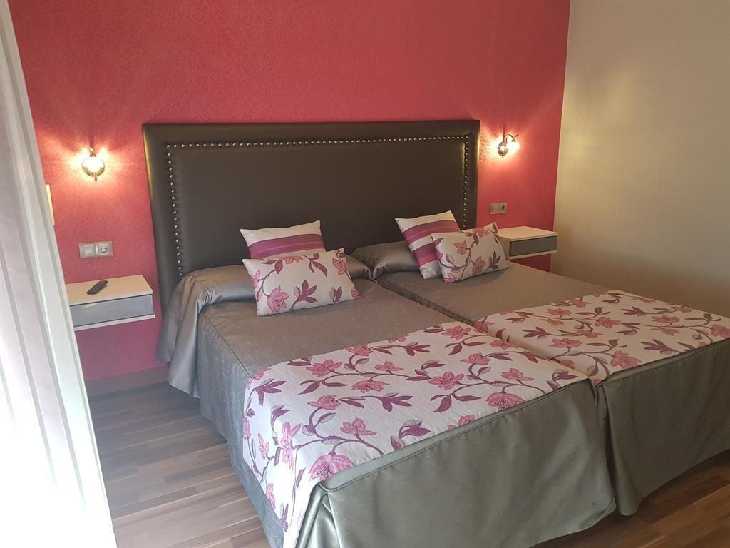 Riaño Hostal Sainz מראה חיצוני תמונה